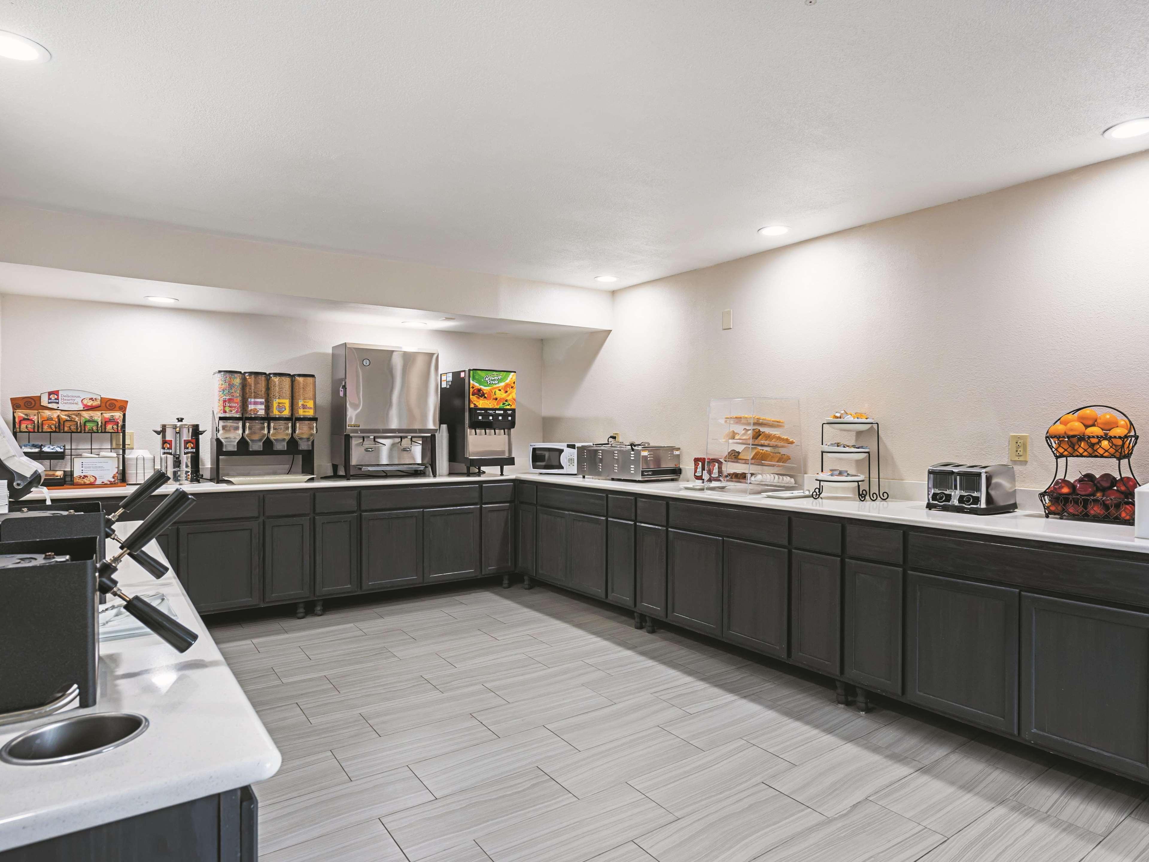 La Quinta By Wyndham Minneapolis Northwest Brooklyn Park Bagian luar foto